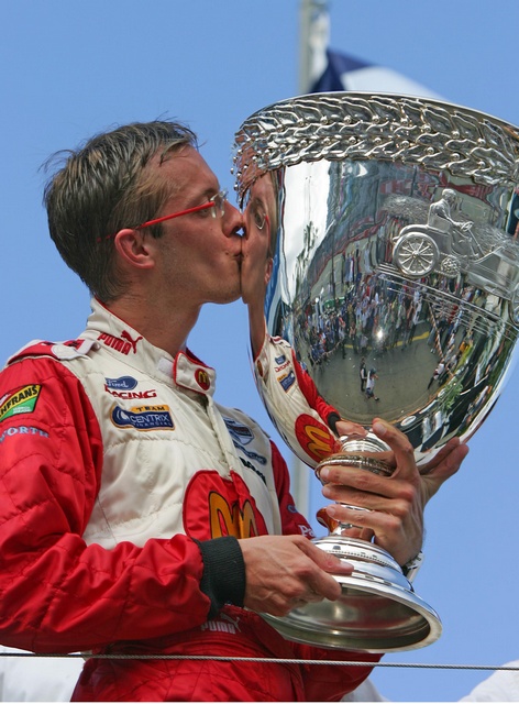 爱游戏娱乐-红牛车队翻盘雷诺车队,拉塞尔关键制胜