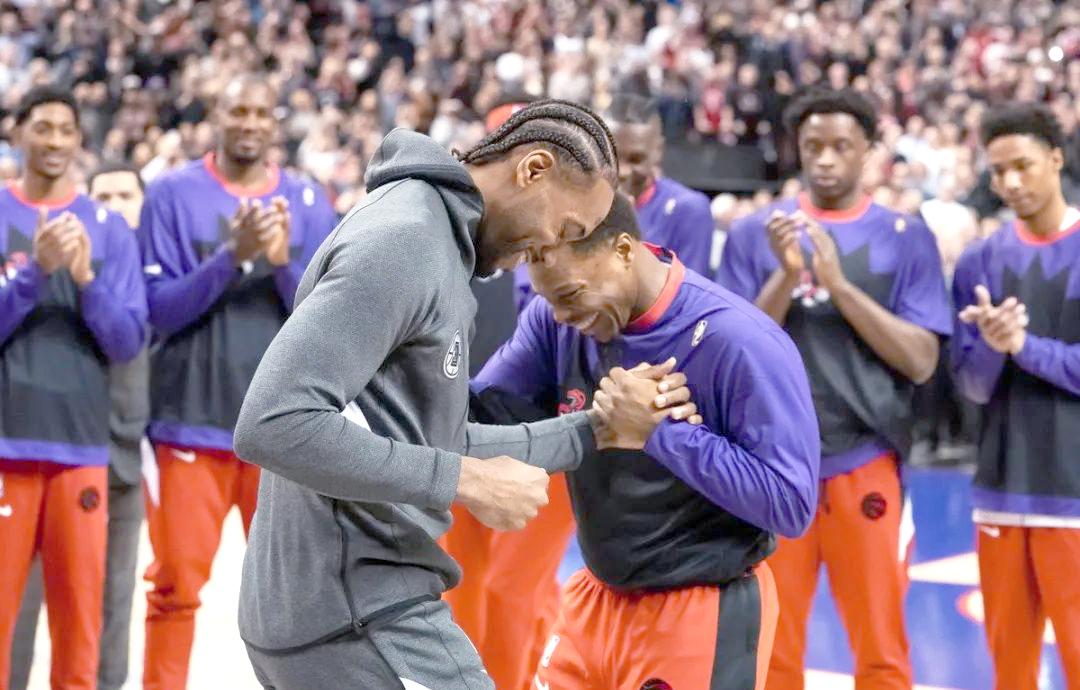 爱游戏体育-快船碾压雄鹿，范弗利特扛起全队