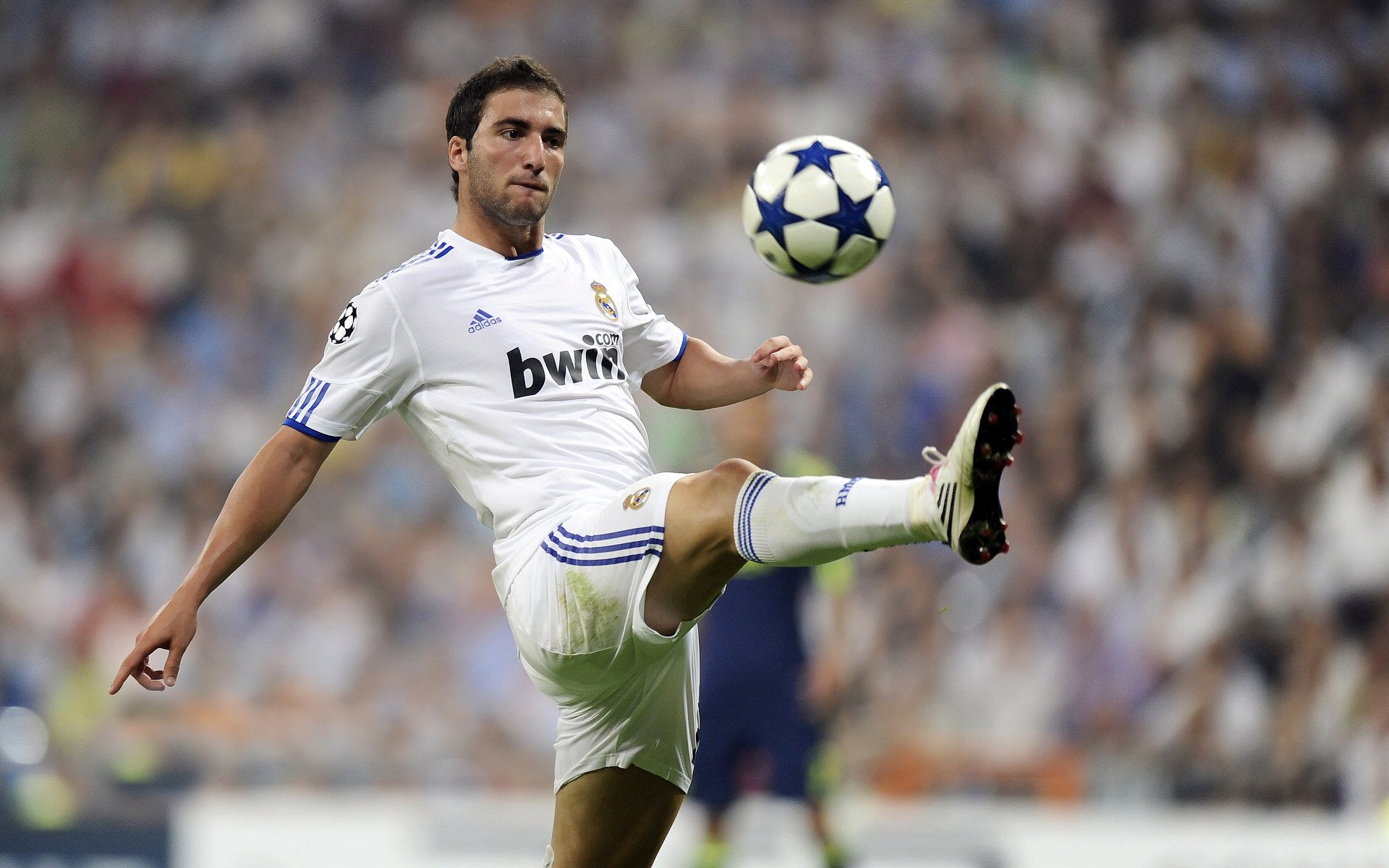 ayx世界杯2026-西决生死战之夜，武切维奇让比赛提前失去悬念