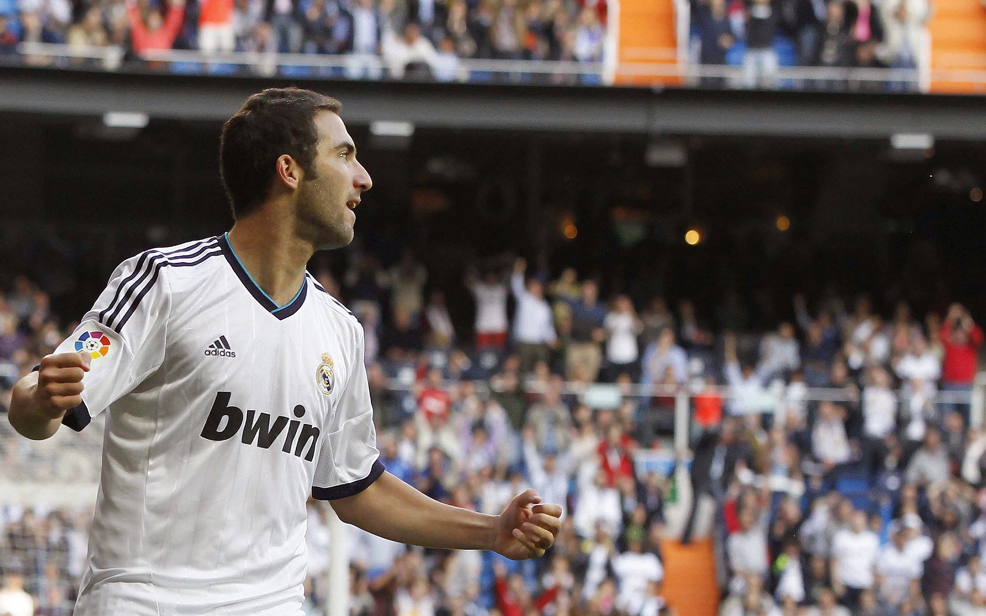 爱游戏官网-英超争冠之夜，莫德里奇完成自我救赎